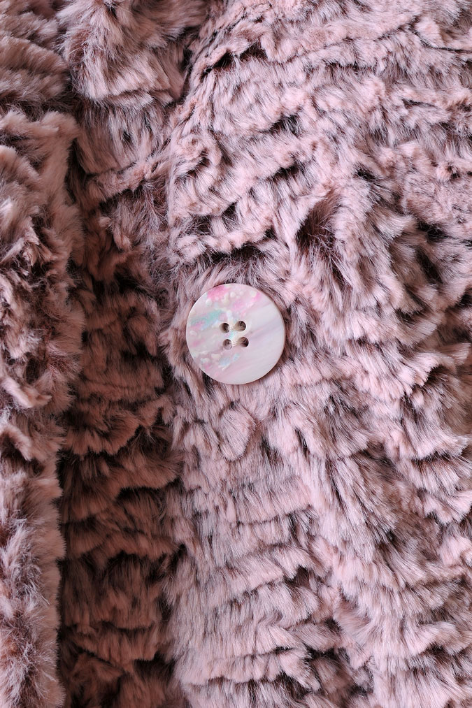 Дамско късо палто в розово