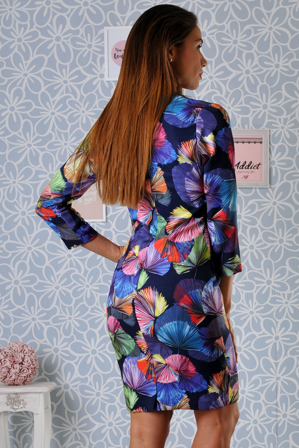 Елегантна рокля Mika на цветни глухарчета