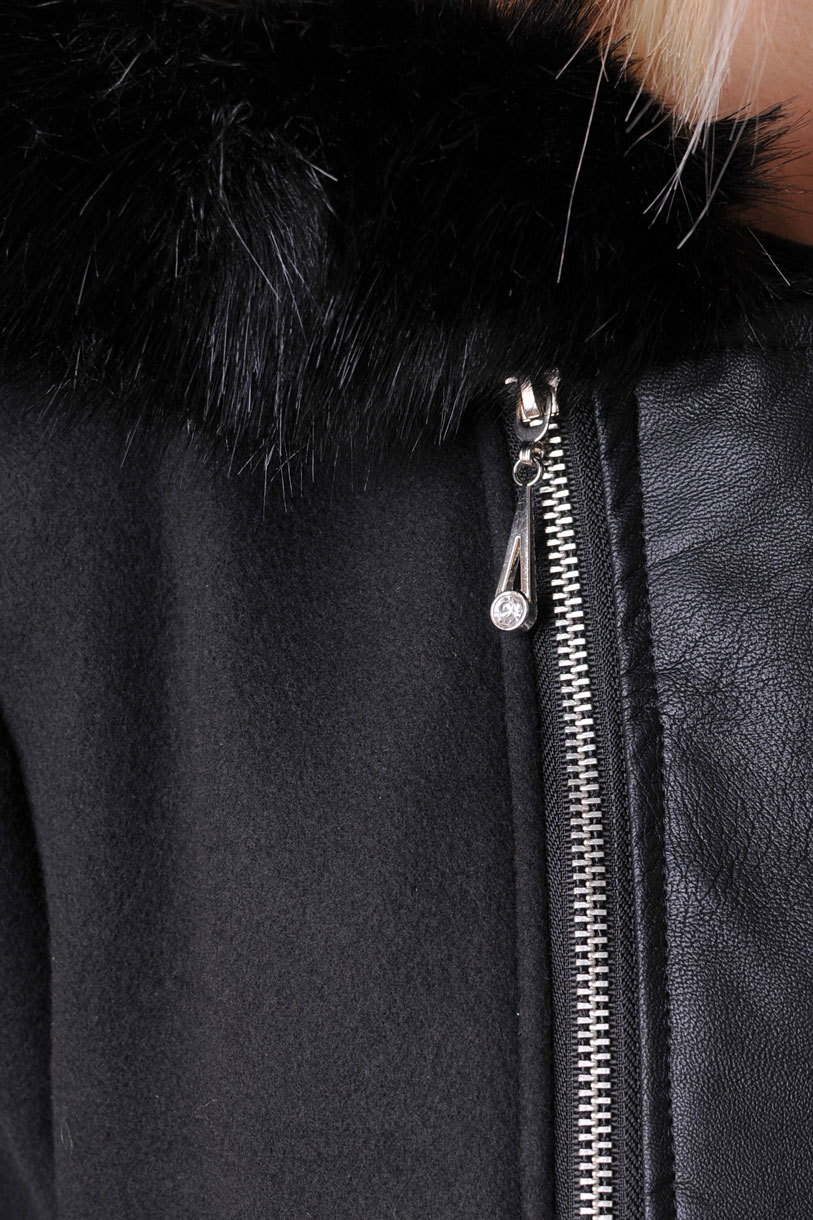 Тренч-топ с качулка и еко-косъм Maddox