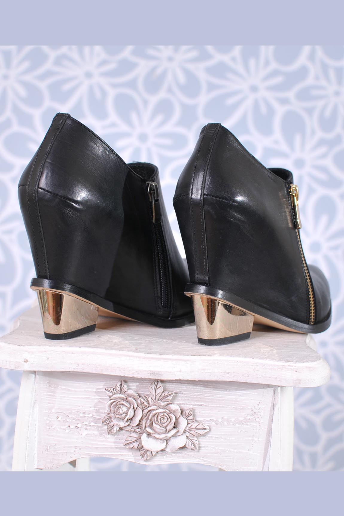 Елегантни обувки от естествена кожа