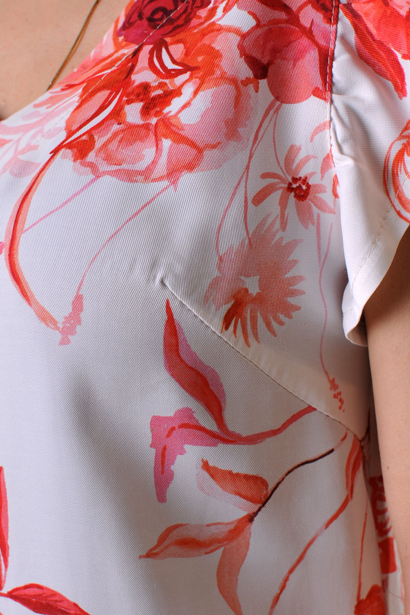 Свободна лятна рокля с къдри