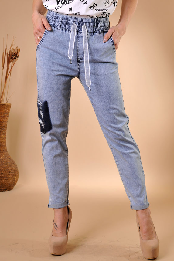 Еластични дамски дънки с връзка в талията