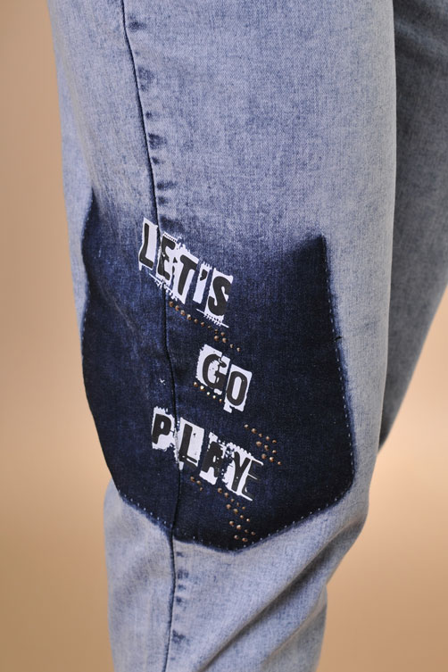 Еластични дамски дънки с връзка в талията