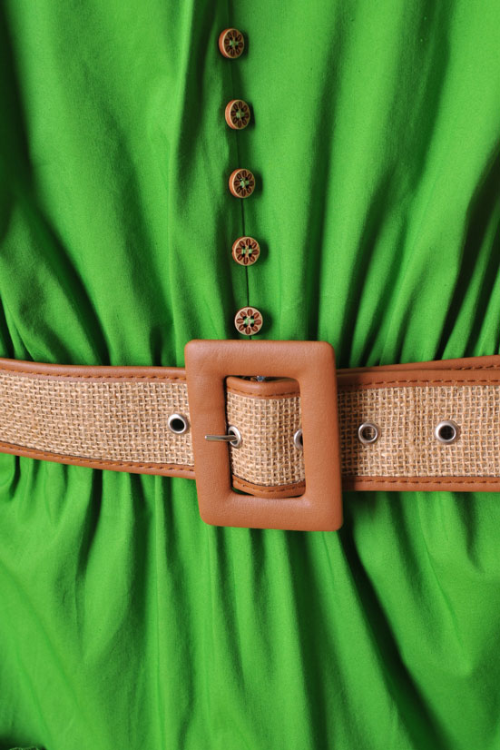 Разкроена зелена рокля