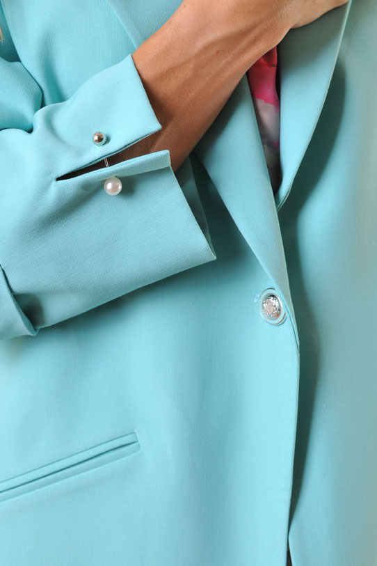 Дамско сако със свободна кройка в цвят мента