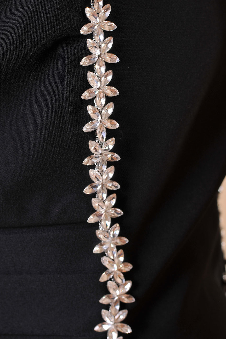 Елегантна официална рокля в черно