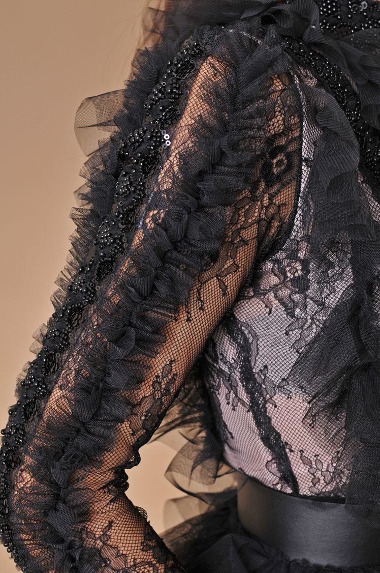 Официална бална черна рокля с пайети