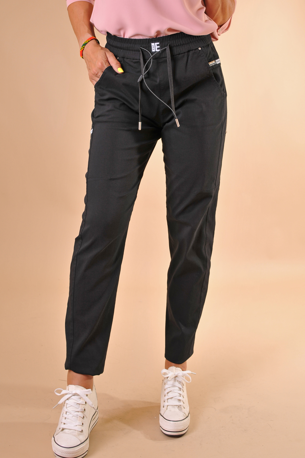 Дамски летен панталон в черно