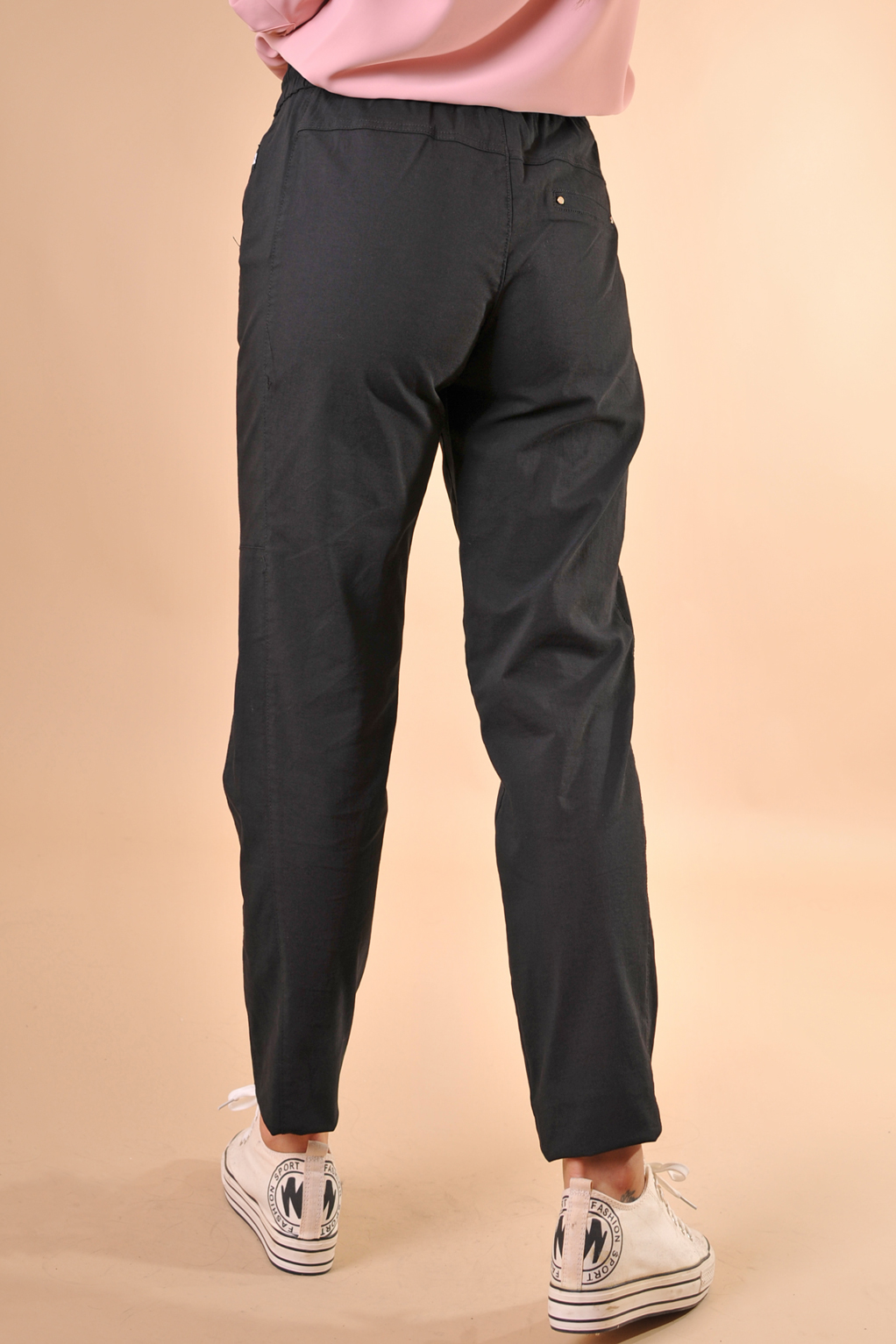 Дамски летен панталон в черно