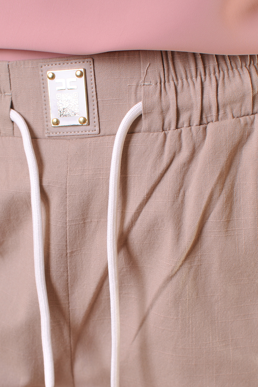 Дамски летен панталон в бежово